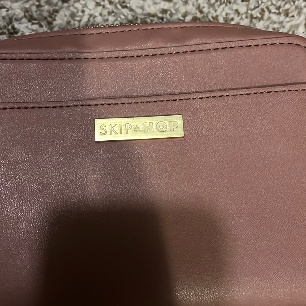 Skip Hop Adjustable Greenwich Convertible Hip Pack, Vegan Leather, Dusty Rose